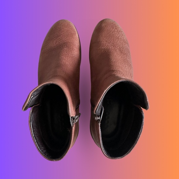 ECCO Women's Skyler Wedge Ankle Boot - Picture 4 of 10